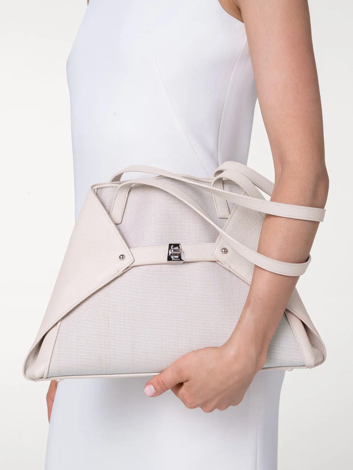 Ai Small Shoulder Tote