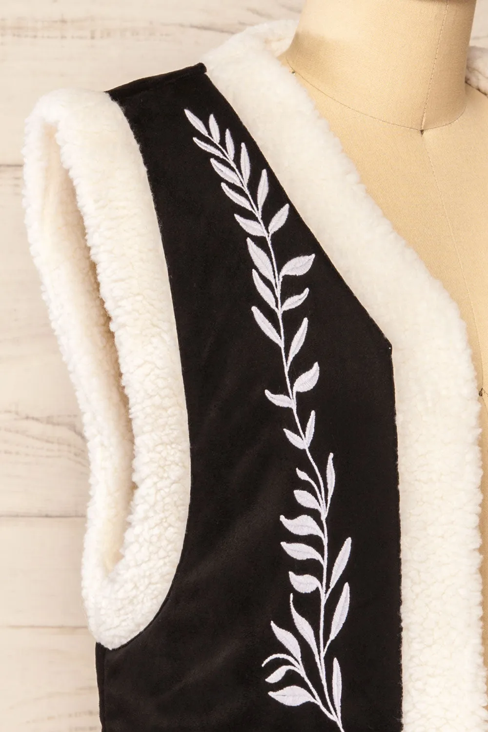 Alicante | Black & White Embroidered Sherpa Vest