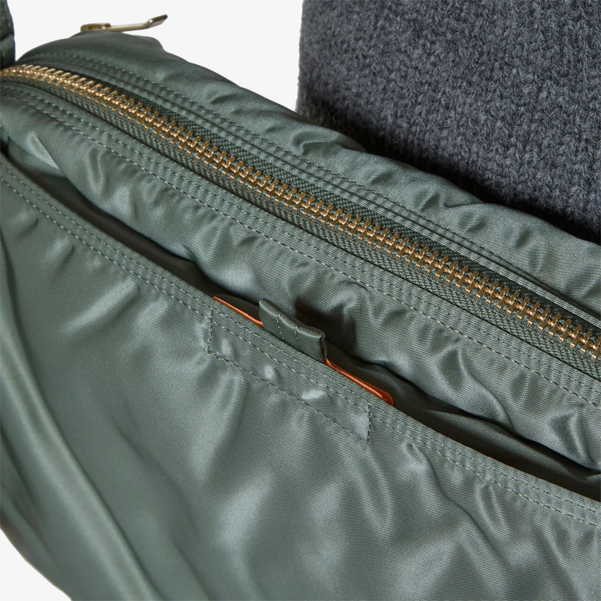 All New Tanker Sling Bag W-Zip Sage Green (L)