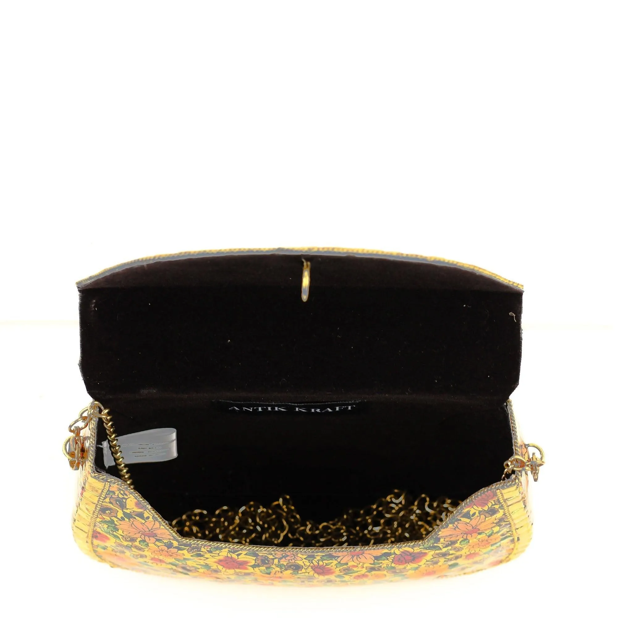 Amoli Clutch