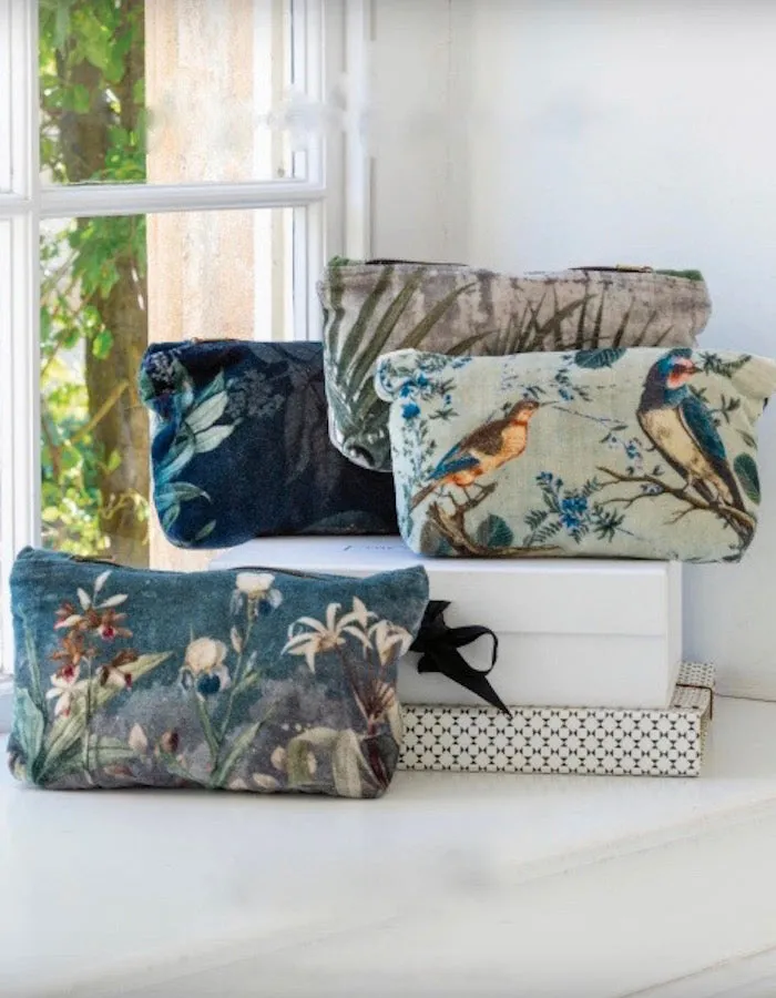 Botanical & Birds Wash Bag