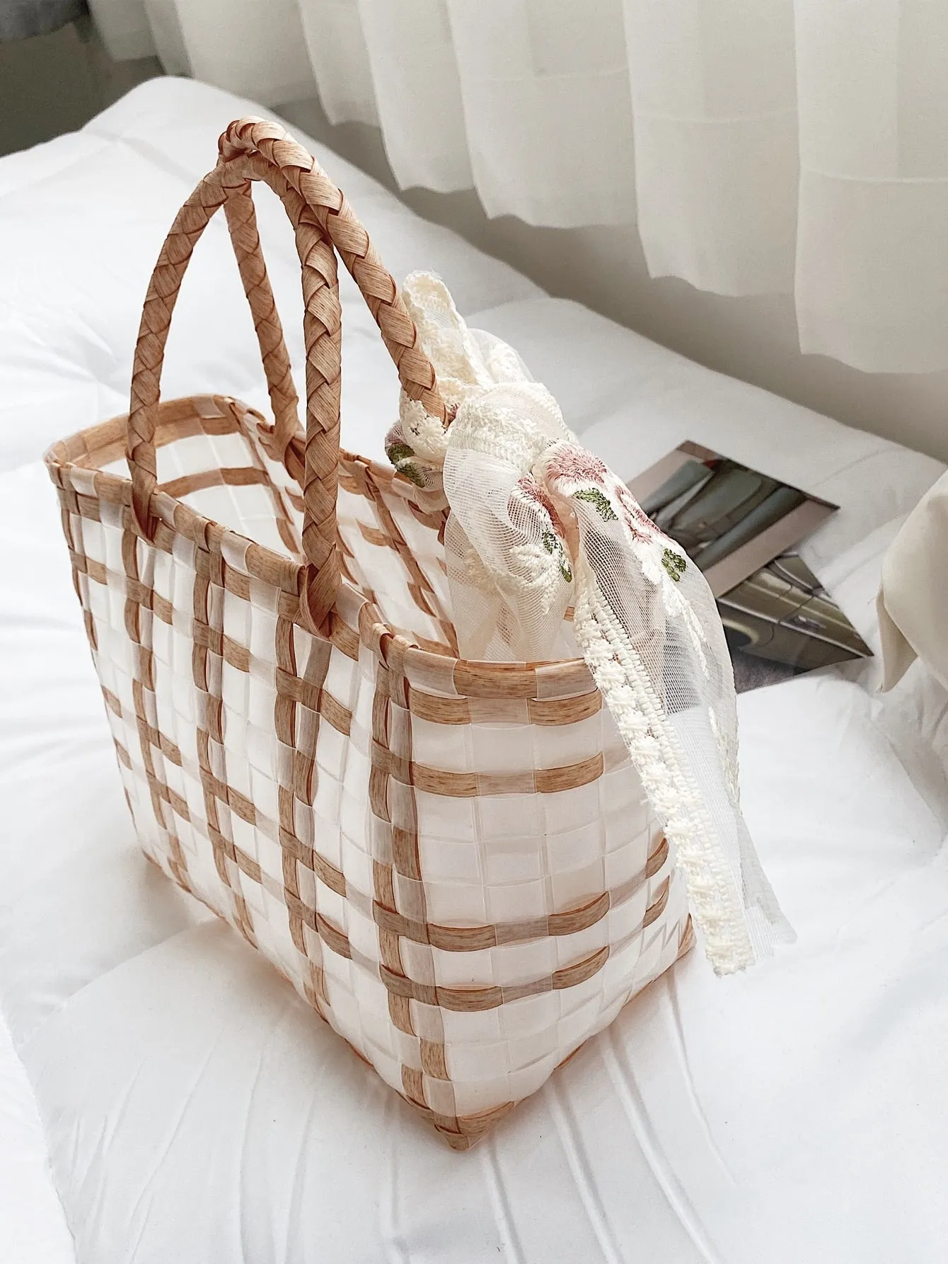 Clear Bow Decor Straw Bag