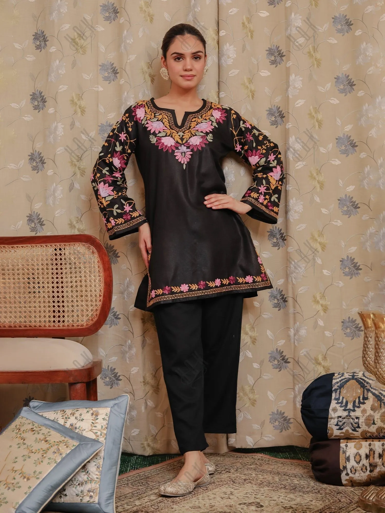 Falak Kashmiri Short Kurta - Black