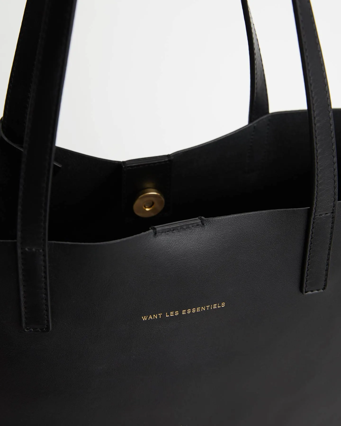 Logan Vertical Leather Tote