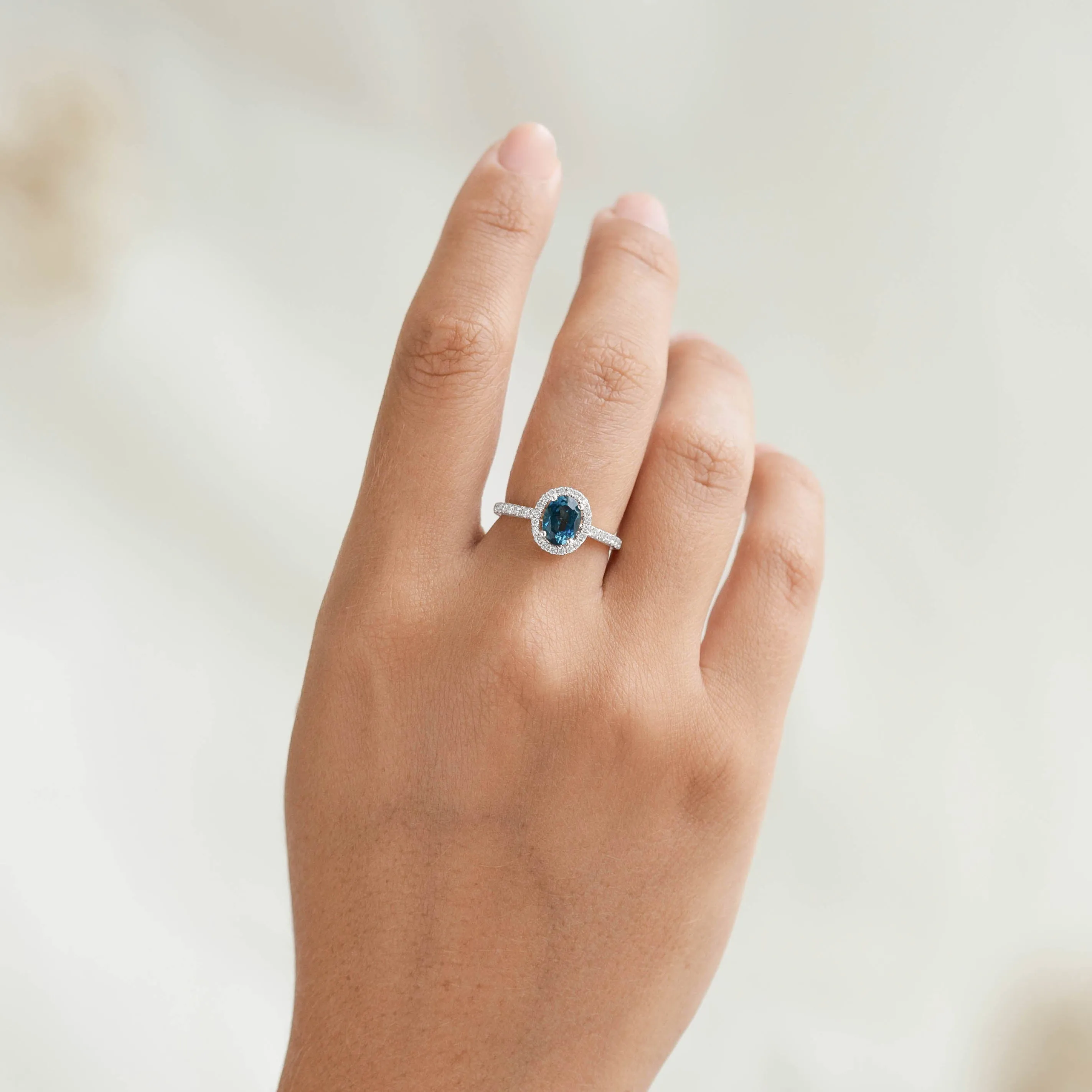 Oval London Blue Topaz Halo Ring White Gold - Suna