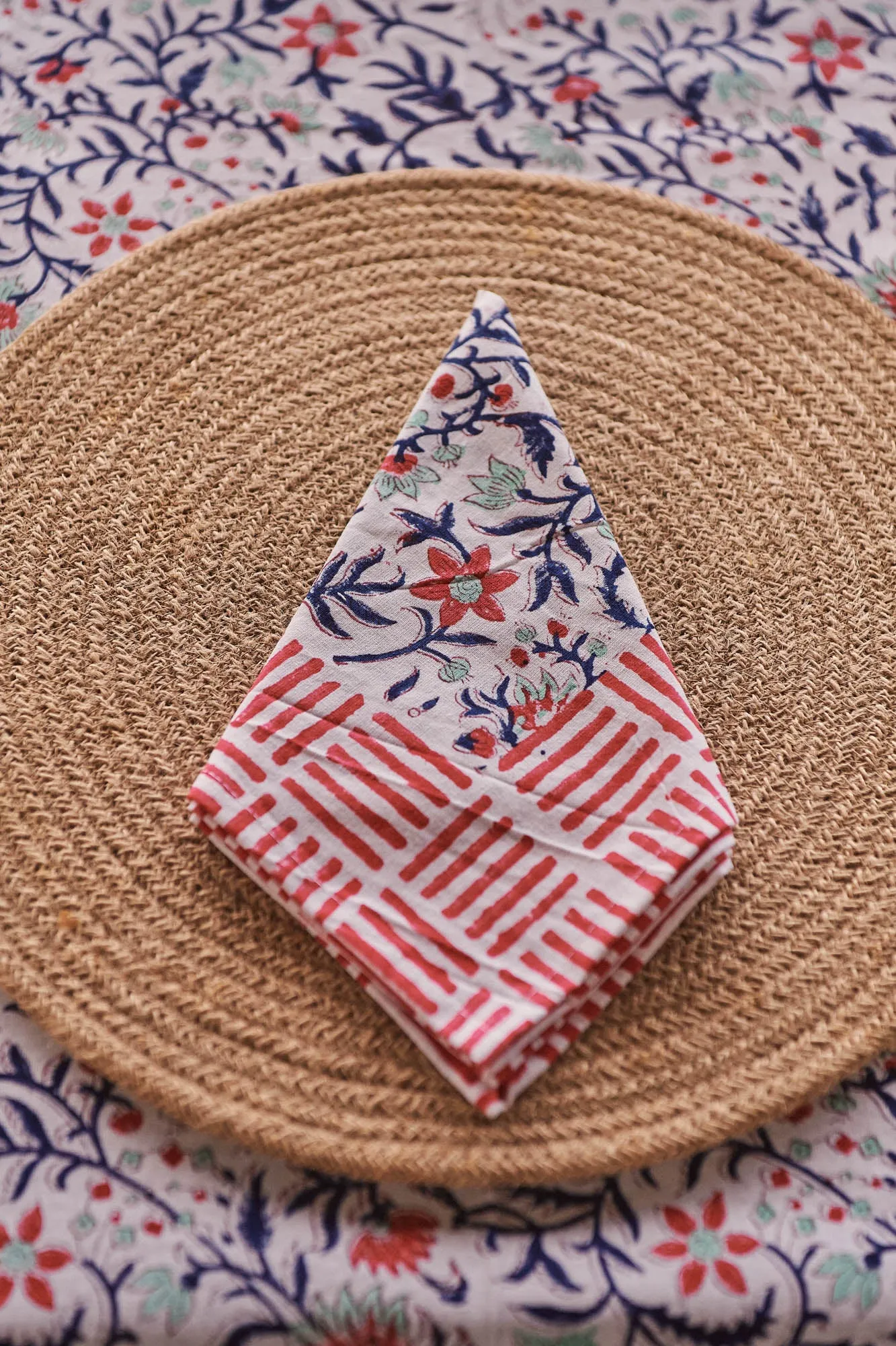 Tablecloth & Napkin Set Trumpet Vine